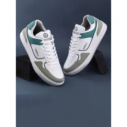 Duke Men Colourblocked Sneakers