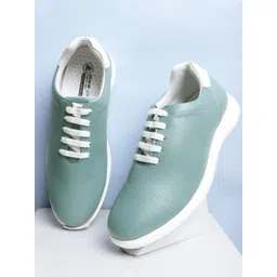 Duke Men Perforations Sneakers