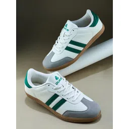 Duke Men Striped Sneakers