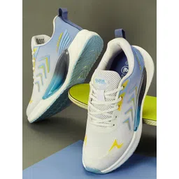 Duke Men Textured & Colourblocked Running Shoes