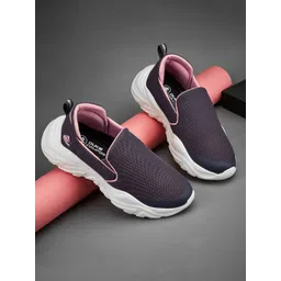 Duke Women Round Toe Lightweight Slip-On Sneakers