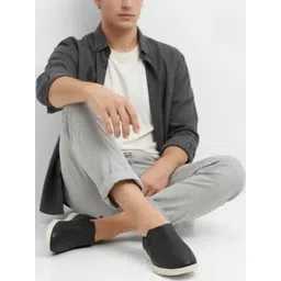 DX Moda Men Textured Slip-On Sneakers