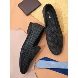 El Paso Men Black & Yellow Printed Slip-On Sneakers