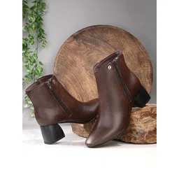 El Paso Women Block Heeled Chelsea Boots