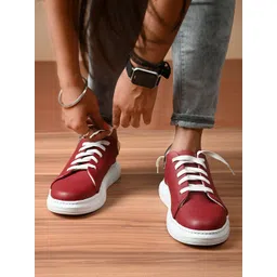 El Paso Women Red Sneakers