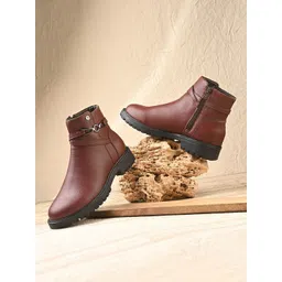 El Paso Women Textured Chelsea Boots