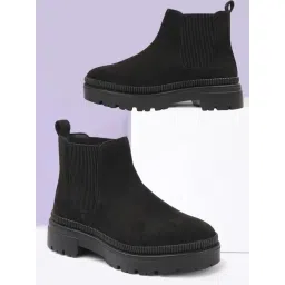 Elle Women's Black Chelsea Boots