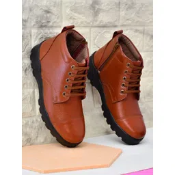 Erix Solid Leather Boots