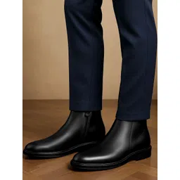 Erix Solid Leather Boots