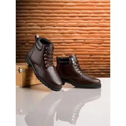 Erix Solid Leather Boots