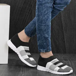 Exclusive Affordable Collection of Trendy & Stylish Sport Loafers Shoes Walking Shoes For Women