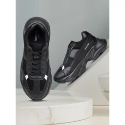 EZOK Men Colourblocked Sneakers