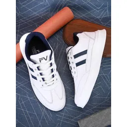 Fashion Victim Men Striped Sneakers