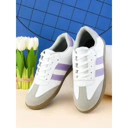 Fashion Victim Women Colourblocked Lace-Ups Sneakers