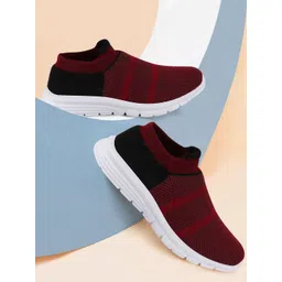 FAUSTO Women Maroon & Black Walking Shoes