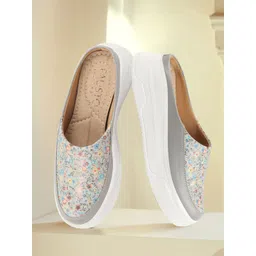 FAUSTO Women Printed PU Slip-On Sneakers