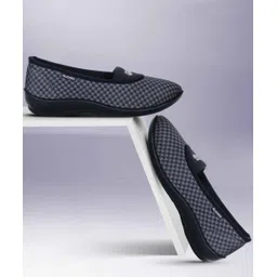 FB-003 Casuals For Women