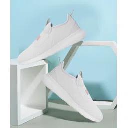 Flamecrest Slipon Wns Sneakers For Women