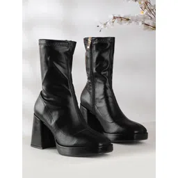 Flat n Heels Women Block-Heeled Boots