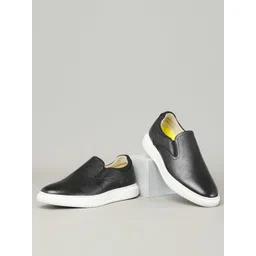 Florsheim Men Textured Leather Slip-On Sneakers