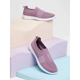 FootStation Women Textured Slip-On Sneakers