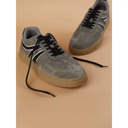 Forca Men Sneakers