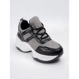 FOREVER SHOE BAZAR Women Textured Sneakers