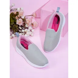 FORVELA Women Slip-On Sneakers
