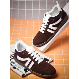 Froh Feet Women Colourblocked Lace Up Sneakers