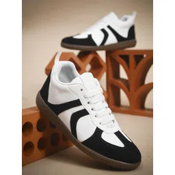 Froh Feet Women Colourblocked Lace-Ups Sneakers