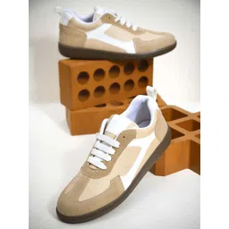 Froh Feet Women Colourblocked Sneakers