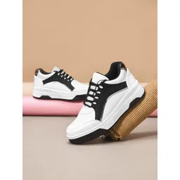 Froh Feet Women Colourblocked Sneakers
