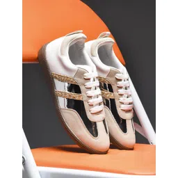 Froh Feet Women Lightweight Colourblocked Lace-Ups Sneakers