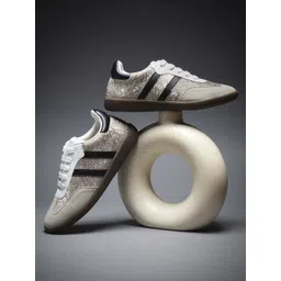 Froh Feet Women Lightweight Round Toe Lace-Ups Sneakers