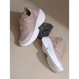 Froh Feet Women Sneakers