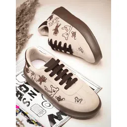 Froh Feet Women Teddy Bear Embroidered Lace Ups Sneakers