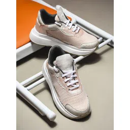 Froh Feet Women Textured Lace-Ups Sneakers