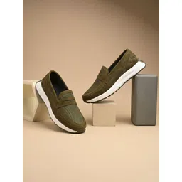 G L Trend Men Textured Suede Slip-On Sneakers