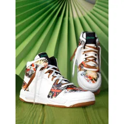 glitchez Men Angry Birds Colourblocked Sneakers