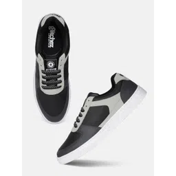 glitchez Men Colourblocked Lace-Ups Contrast Sole Sneakers