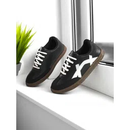 glitchez Men Colourblocked Sneakers