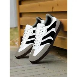 glitchez Men Colourblocked Sneakers