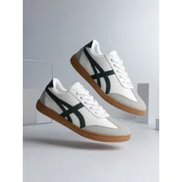 glitchez Men Colourblocked Sneakers