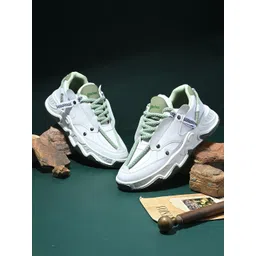 glitchez Men Colourblocked Sneakers