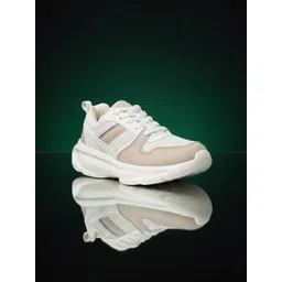 glitchez Men Textured Sneakers