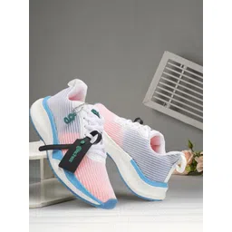glitchez Men Woven Design Sneakers