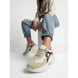 glitchez Women Colourblocked Contrast Sole Sneakers