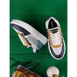 glitchez Women Colourblocked Round Toe Sneakers