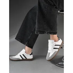 glitchez Women Colourblocked Sneakers