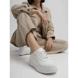 glitchez Women Sneakers